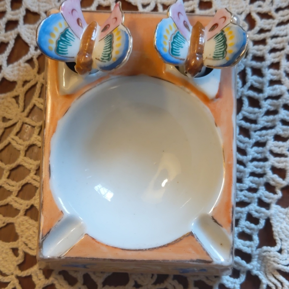 butterfly ashtray made in occupied Japan